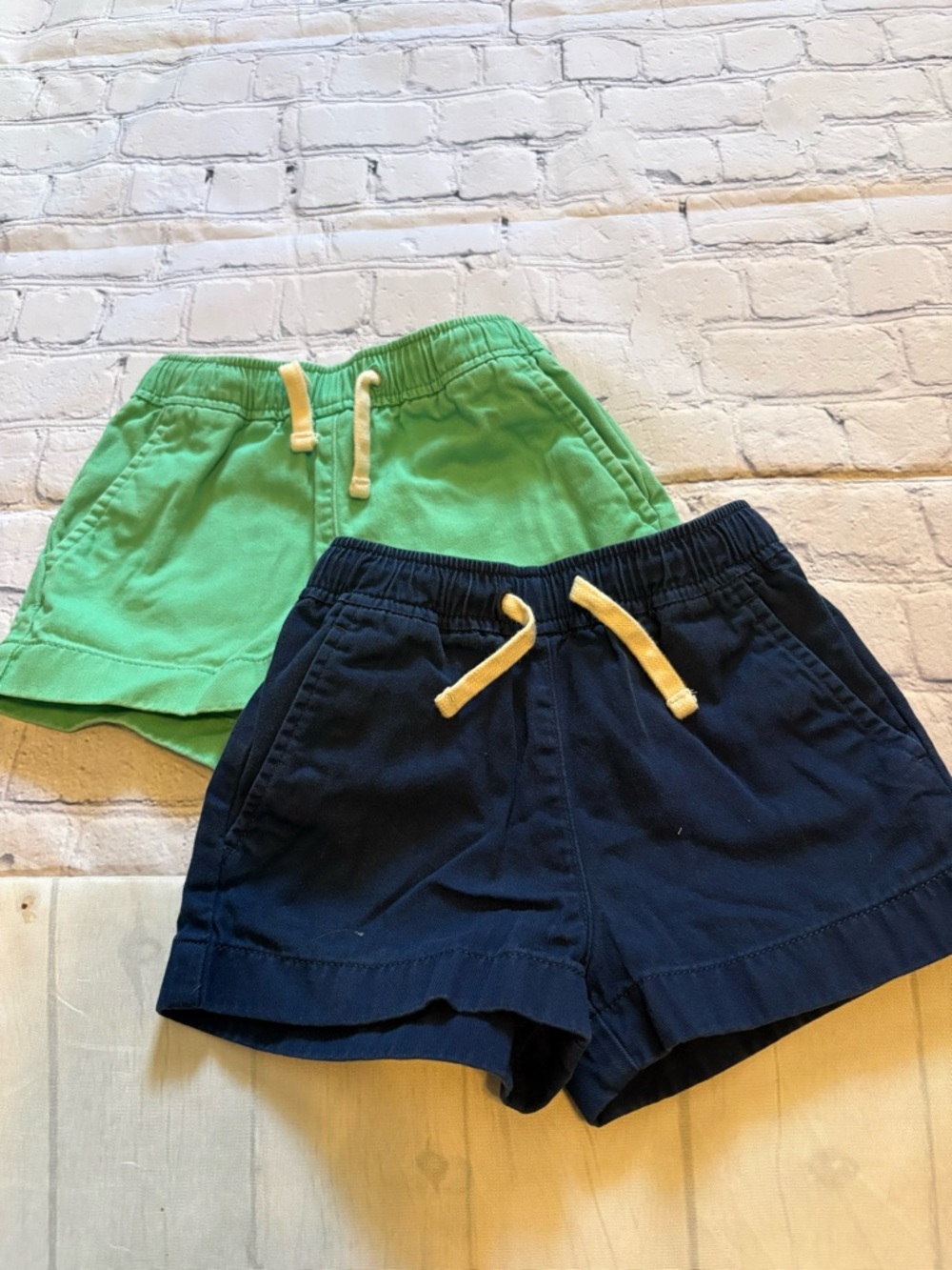 Crewcuts Girls Green & Navy Elastic-Waist Shorts